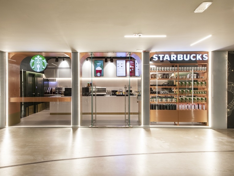 Starbucks apre alla stazione di Santa Maria Novella il proprio format take away