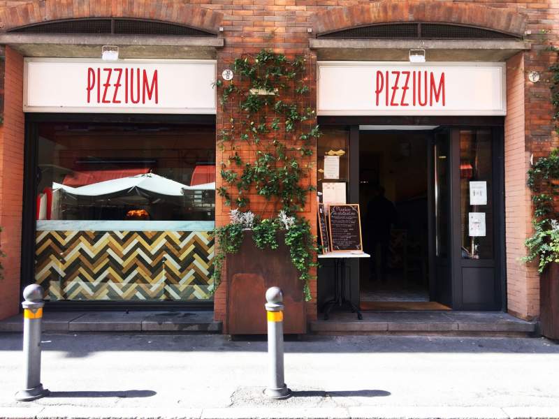 Il 2023 porterà a 10 le pizzerie Pizzium presenti a Milano, città dove è nato il brand nel 2017