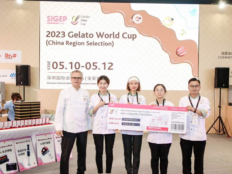 I vincitori (3 su 4 donne) delle selezioni cinesi della Gelato World Cup in vista di Sigep 2024