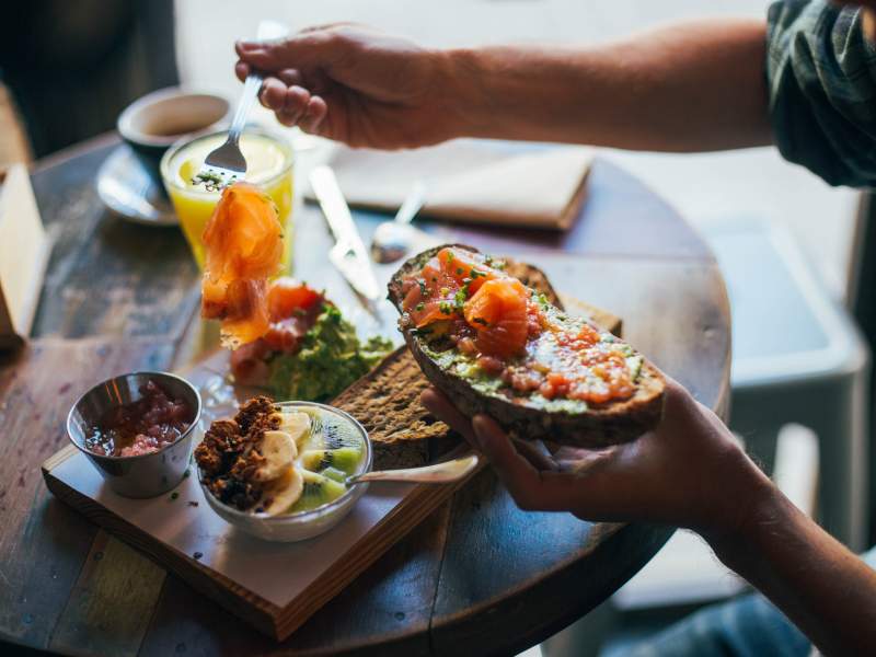 Secondo il report Fipe-Assobio-Ismea, l'80% dei bar e quasi la totalità dei ristoranti non rinuncia alla scelta del biologico