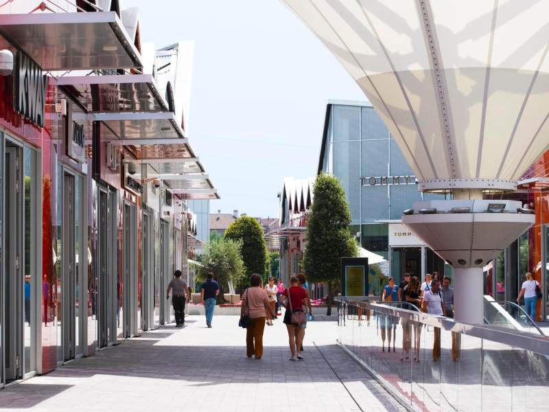 Scalo Milano Outlet &amp; More, la shopping destination a 15 minuti da Milano