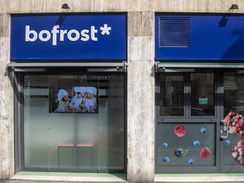 L'ingresso di uno dei due nuovi locali Bofrost a Milano