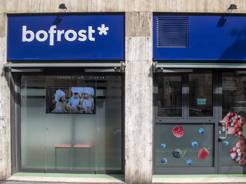 L'ingresso di uno dei due nuovi locali Bofrost a Milano