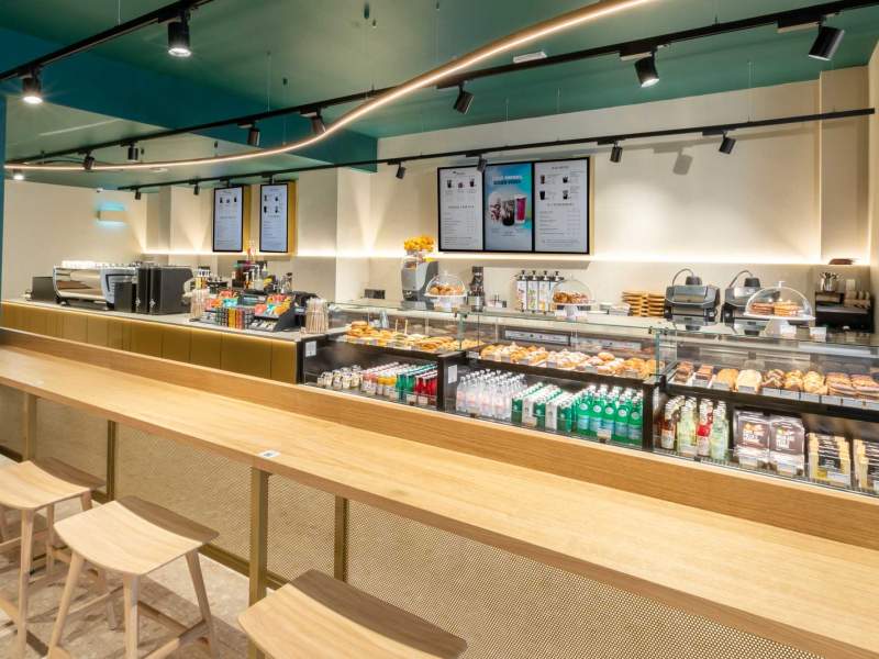 Il nuovo Starbucks di Bari