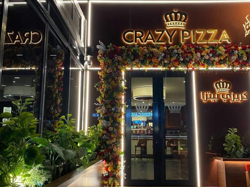 L'entrata del nuovo Crazy Pizza a Kuwait City