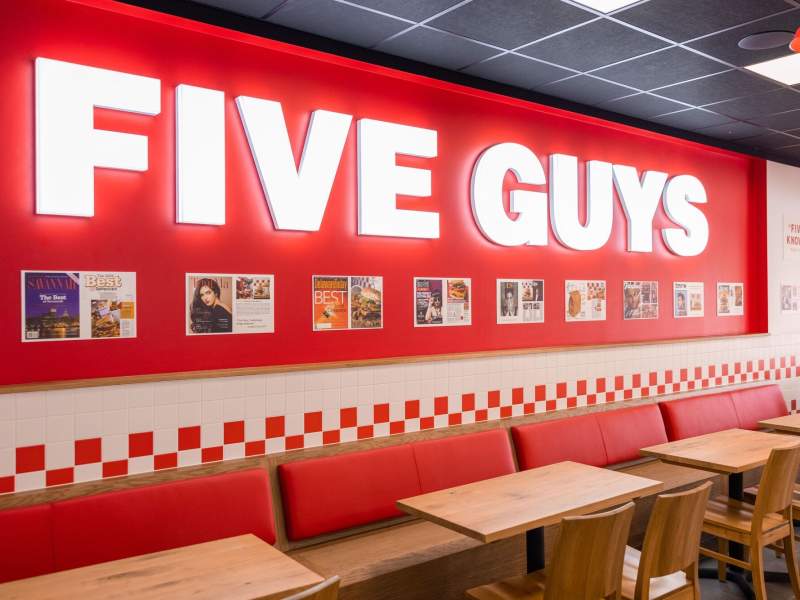 Un punto vendita Five Guys: 7 quelli presenti in Italia, 1.850 a livello globale
