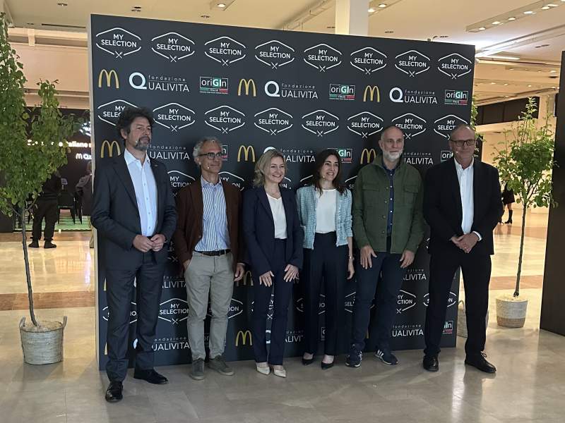 Alcuni protagonisti dell'evento di lancio di My Selection 2024 di McDonald's