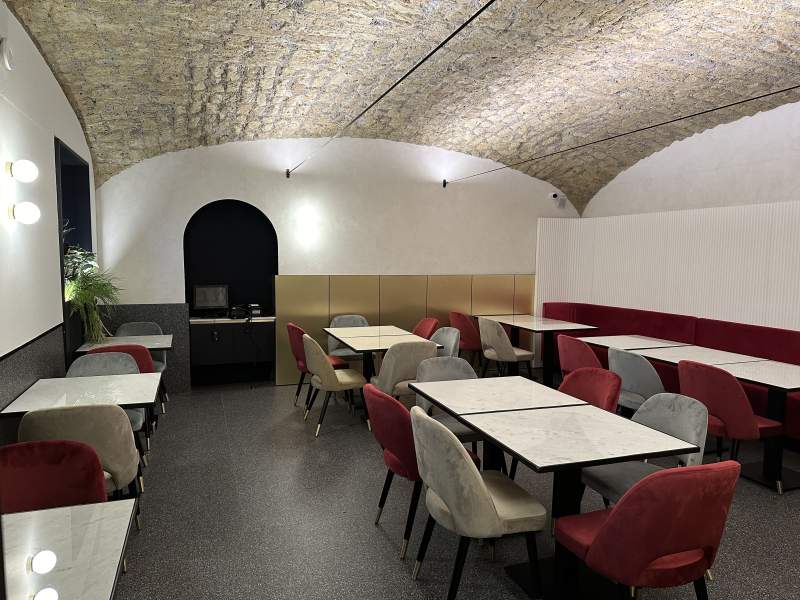 La sala della nuova pizzeria 50 Kalò a Napoli