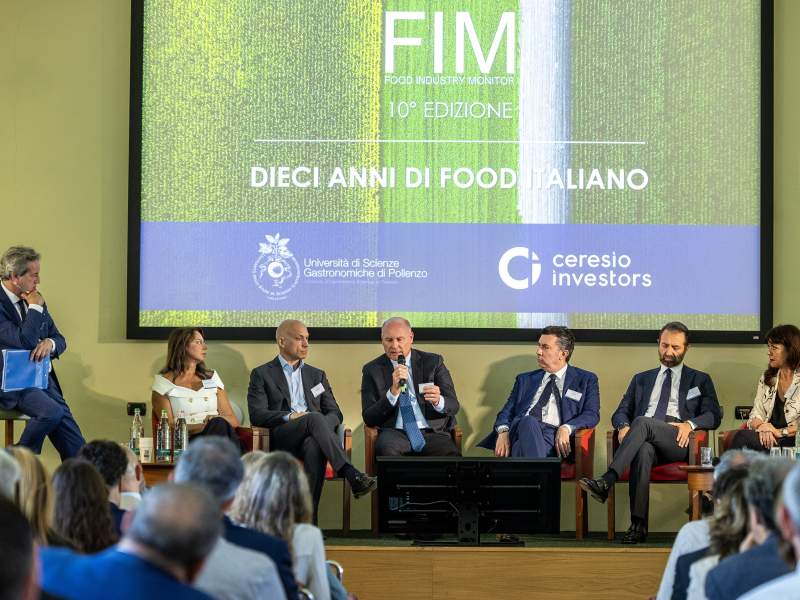 Un momento della presentazione della X edizione del Food Industry Monitor di UniSG Pollenzo