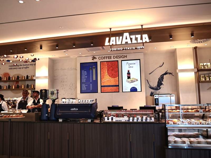 Il nuovo store Lavazza all'Aeroporto di Napoli gestito da Chef Express