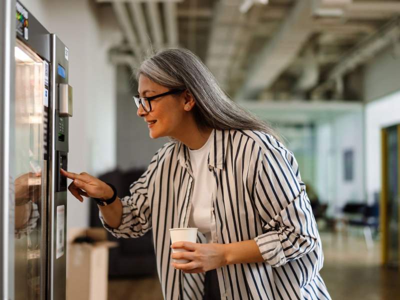 Secondo i dati Venditalia, il caffè è protagonista delle consumazioni degli italiani con il 57% degli acquisti totali nel vending