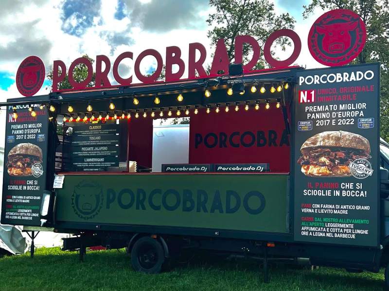 Uno dei 4 food truck Porcobrado 