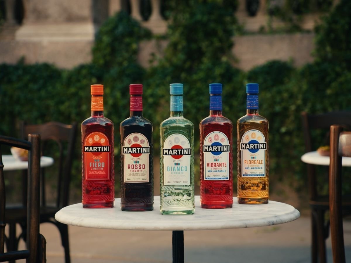 Le nuove bottiglie di Martini & Rossi per il fuoricasa