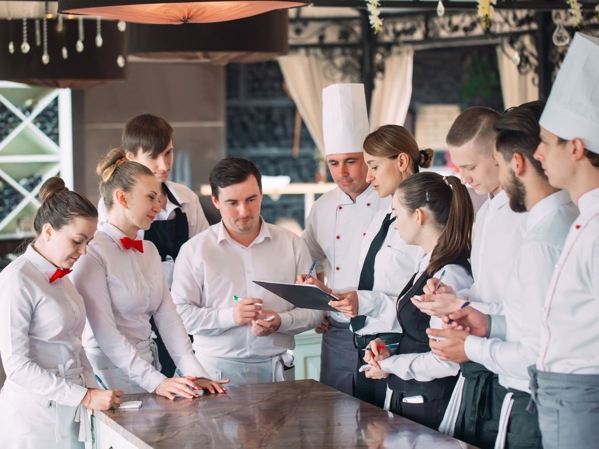 Il 40% degli occupati nella ristorazione, secondo i dati Fipe, ha meno di 30 anni