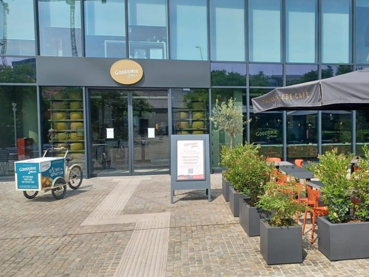 L'ingresso del nuovo cheese bar Gòodurie Soresina a Milano L'ingresso del nuovo cheese bar Gòodurie Soresina a Milano