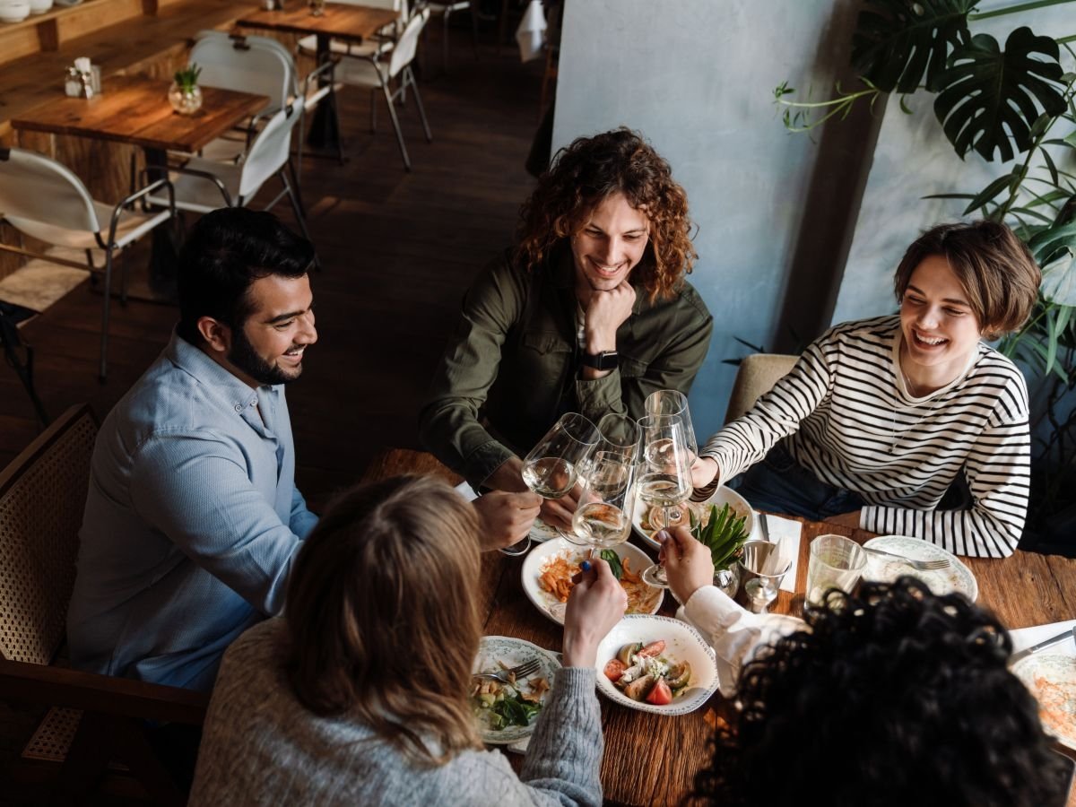 La ricerca di CSA Reserach per HostMilano ha coinvolto 8.000 intervistati sul tema del mangiare fuoricasa La ricerca di CSA Reserach per HostMilano ha coinvolto 8.000 intervistati sul tema del mangiare fuoricasa