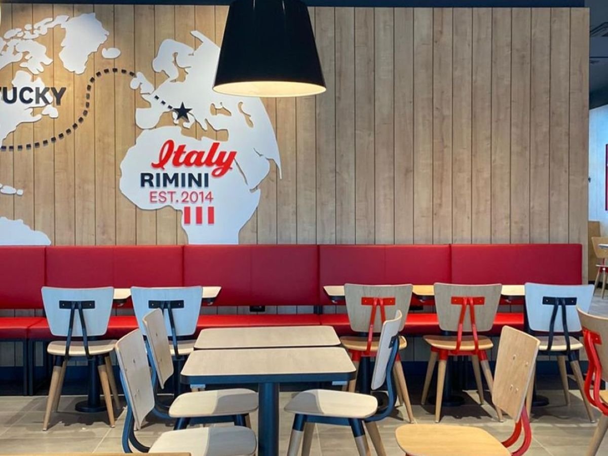 Il nuovo KFC di Rimini vanta una sala interna di 350 mq e orari allungati nel weekend Il nuovo KFC di Rimini vanta una sala interna di 350 mq e orari allungati nel weekend