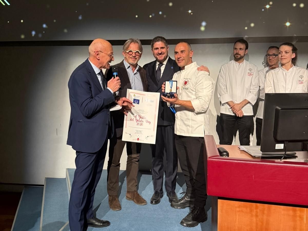 La premiazione di Juanma Guerrero per il Gusto dell'Anno 2026