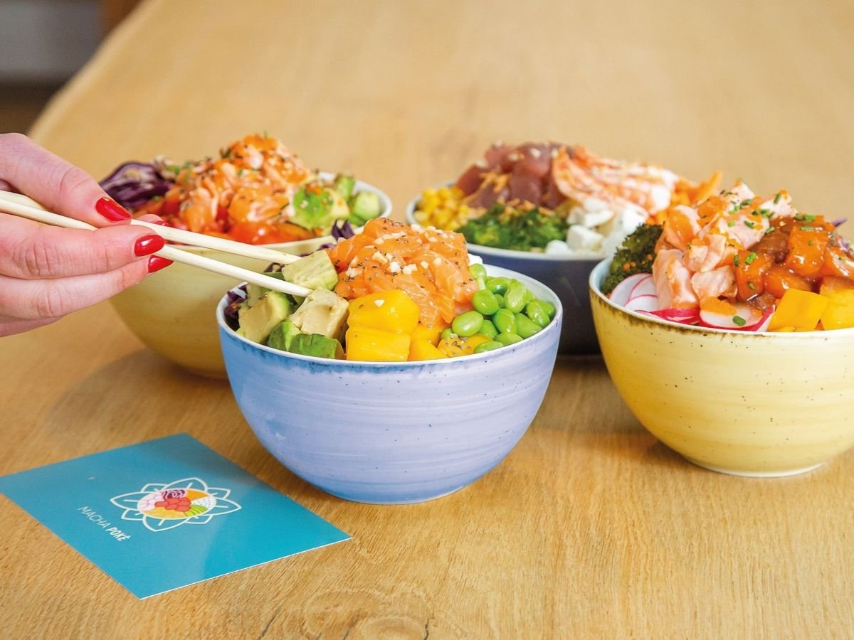 Una poke bowl di Macha che da febbraio 2026 utilizzerà salmone a marchio Seafood from Norway 