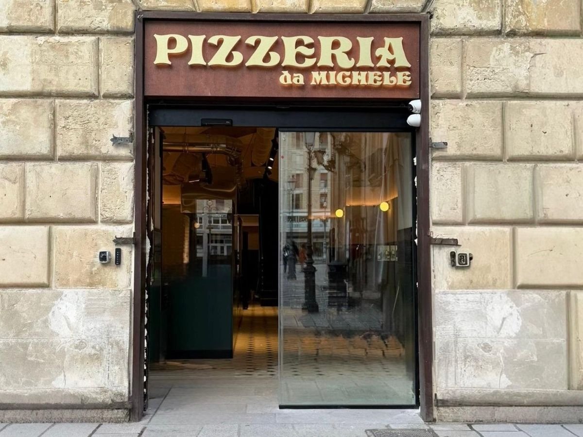 L'entrata di Antica Pizzeria Da Michele a Lecce, locale gestito da Asset Food
