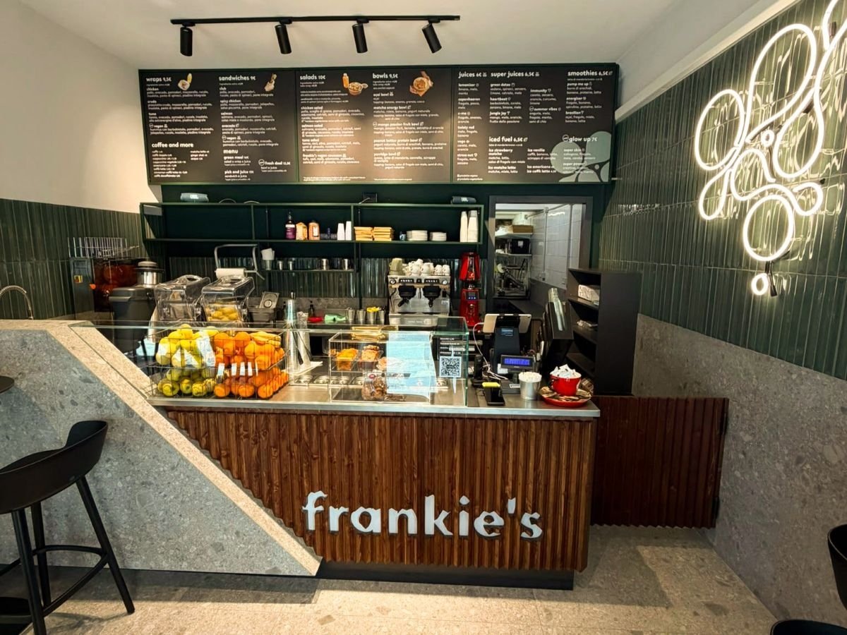L'interno di un punto vendita Frankie's