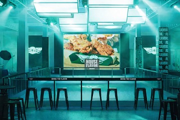 La House of Flaovour, il pop-up con cui Wingstop ha debuttato a Milano