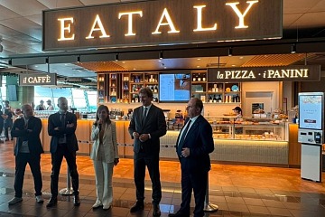 Un momento dell'inaugurazione di Eataly all'Aeroporto di Torino