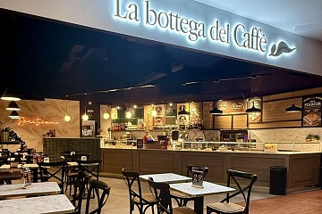 Il punto vendita La Bottega del Caffè a Città Fiera (Udine)