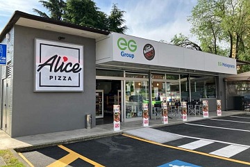 Il punto vendita franchising di Alice Pizza a Melegnano in un'area di servizio EG Italia