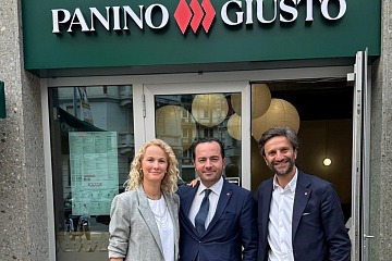 Al centro, Giovanni Gross, nuovo socio di Panino Giusto 