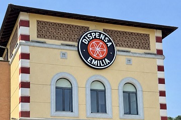 Lo store di Dispensa Emilia all'interno del Serravalle Retail Park