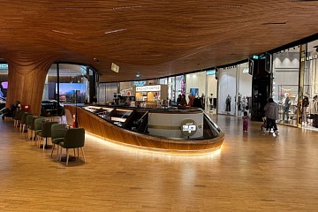 Il chiosco di Caffè Pascucci all'interno di CityLife a Milano