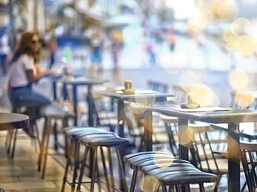 Per Confimprese-Jakala, con aprile la ristorazione recupera a un -1,5% di consumi da inizio anno rispetto ai primi 4 mesi del 2024