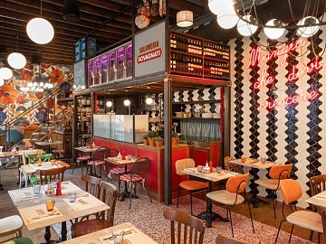 L'interno di Pane&Trita in via Muratori a Milano
