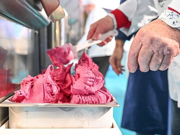 Fra gusti della tradizione e innovativi, l'estate del gelato 2024 sarà contrassegnata dalla ricerca di prodotti salutistici