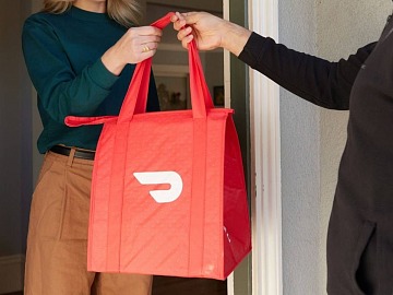 DoorDash è una piattaforma di consegne a domicilio fondata negli Usa nel 2013