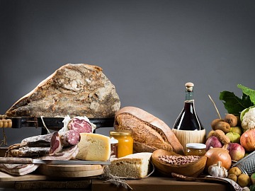 Alcune eccellenze del food&beverage Made in Italy al centro del club deal Compagnia del Gusto