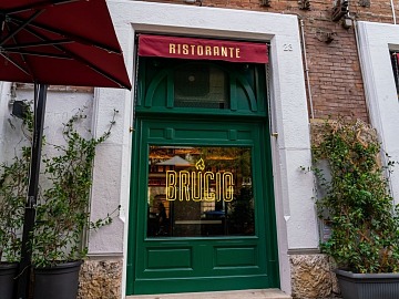 Cucina tradizionale, pizza classica e pure in teglia: in zona Prati, Brucio affina il suo format