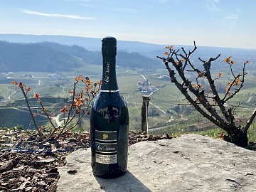 La nuova bottiglia di Col Vetoraz, Valdobbiadene Docg Extra Brut Cuvée Ø
