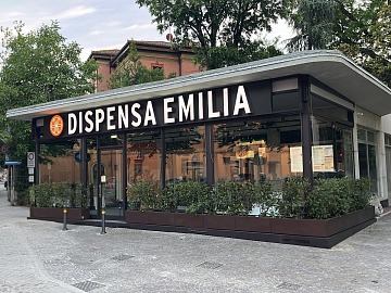 Il locale Dispensa Emilia in zona Porta Maggiore a Bologna