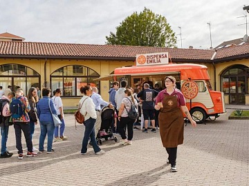 Il food truck di Dispensa Emilia dedicato alla tigella