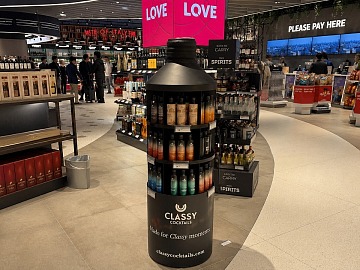 L'espositore travel retail di Classy Cocktails nei dutry free Avolta