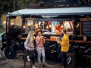 Nel 2024, il mercato dello street food fuoricasa italiano ha toccato i 3 miliardi di euro di valore.