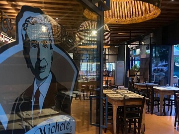 L'ingresso dell'Antica Pizzeria Da Michele di Mestre