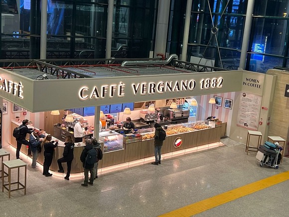 Il punto vendita di Caffè Vergnano all'Aeroporto di Fiumicino