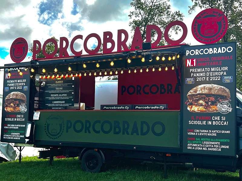 Uno dei 4 food truck Porcobrado 