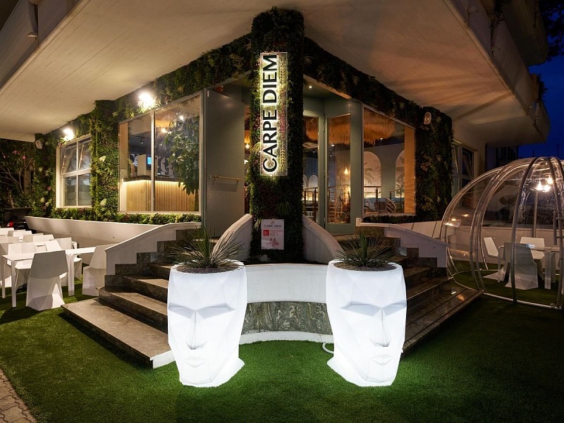 L'ingresso di una delle pizzerie Carpe Diem