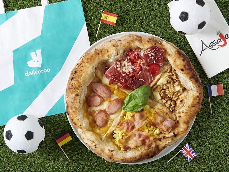 La Pizza World Cup, edizione limitata ordinabile su Deliveroo per i Mondiali di Calcio 2022