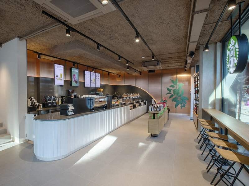 La nuova caffetteria Starbucks aperta a Bergamo, la 21° in Italia