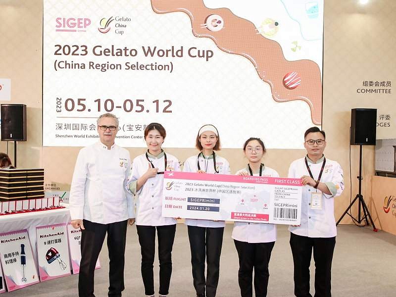 I vincitori (3 su 4 donne) delle selezioni cinesi della Gelato World Cup in vista di Sigep 2024